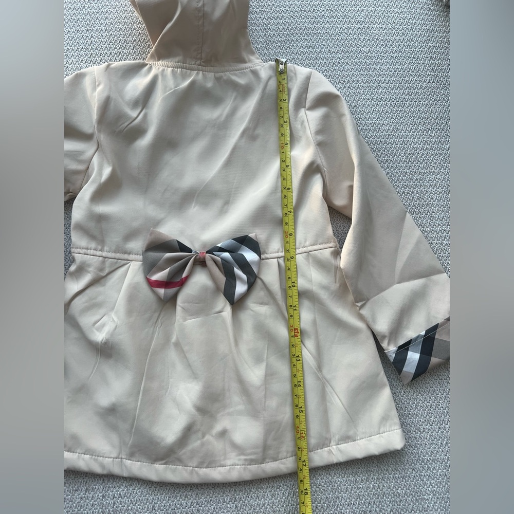 Burberry Kids Beige Raincoat with Plaid Trim - Picture 6 of 10